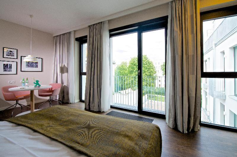 Numa Nook Aparthotel 4*